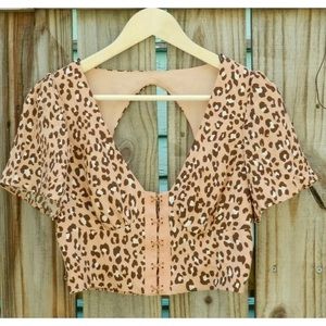 Forever21 leopard print keyhole flare sleeve top